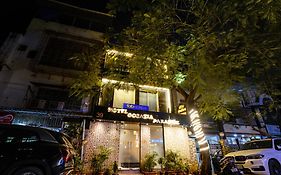 Fabhotel Occazia Paradise - Nr Janki Devi High School